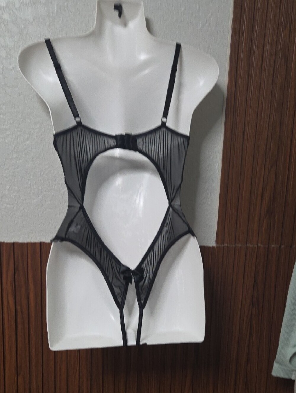 Black Lace Sheer Bodysuit Teddy with Open Crotch Xlarge Size. - Picture 4 of 5